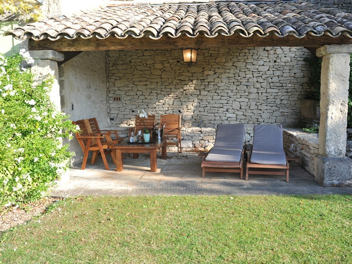 13 - Le Mas de Bonnieux: Villa: Exterior