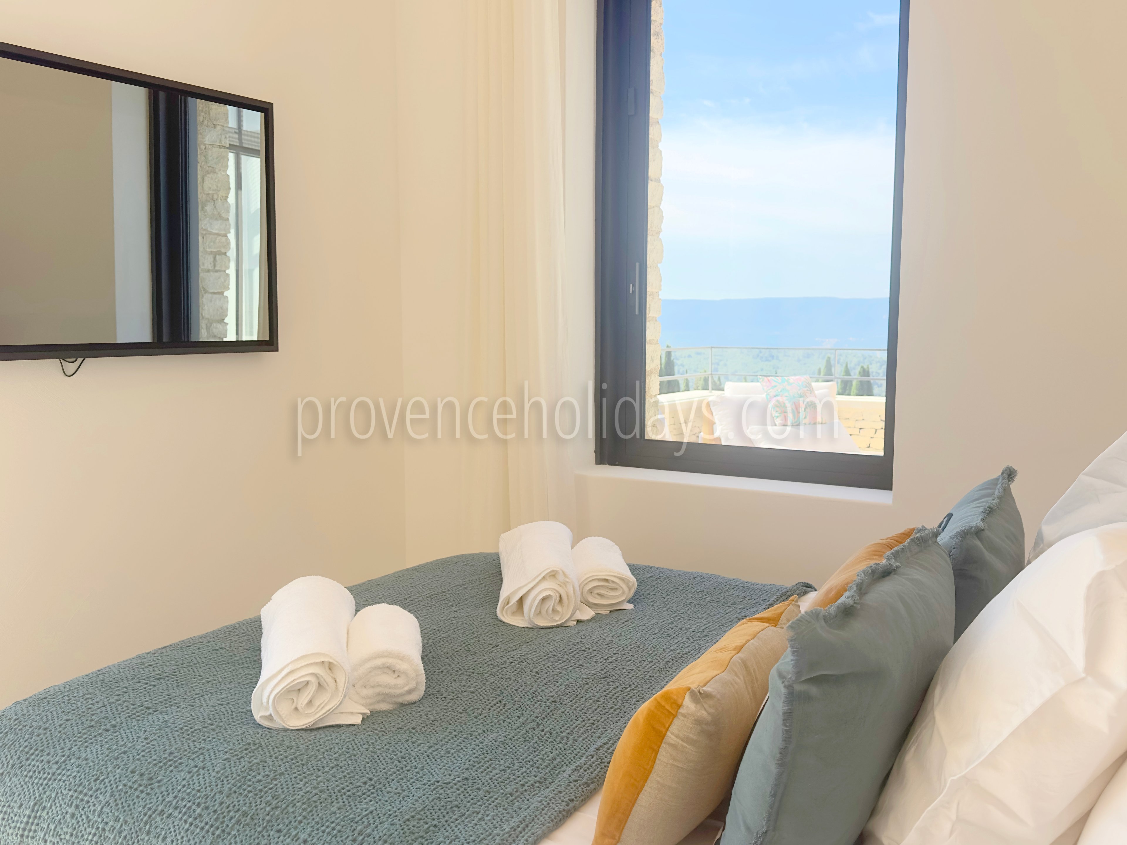41 - Domaine Altavista: Villa: Bedroom 6