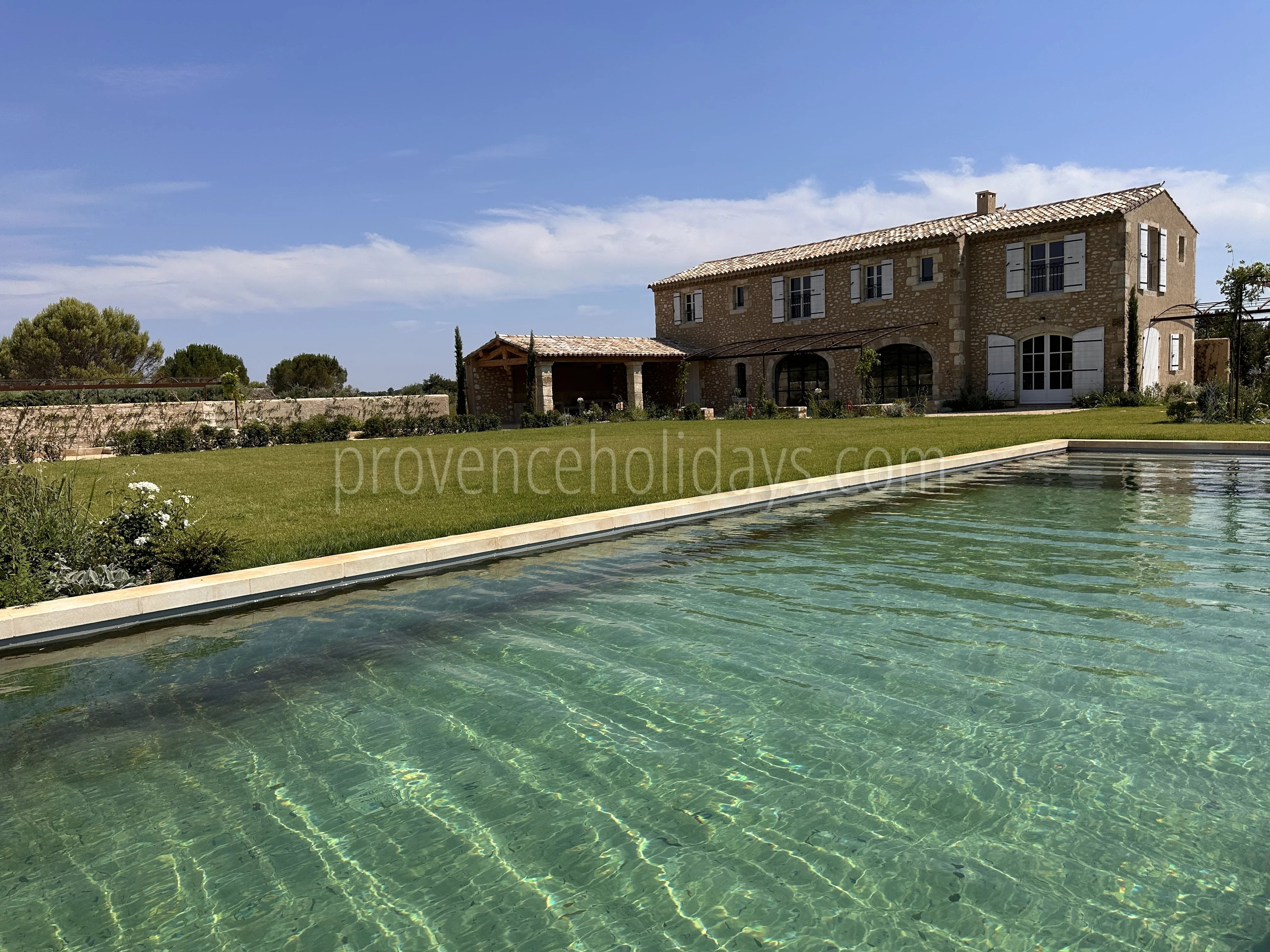 29 - Provençal mas in Eygalières: Villa: Exterior