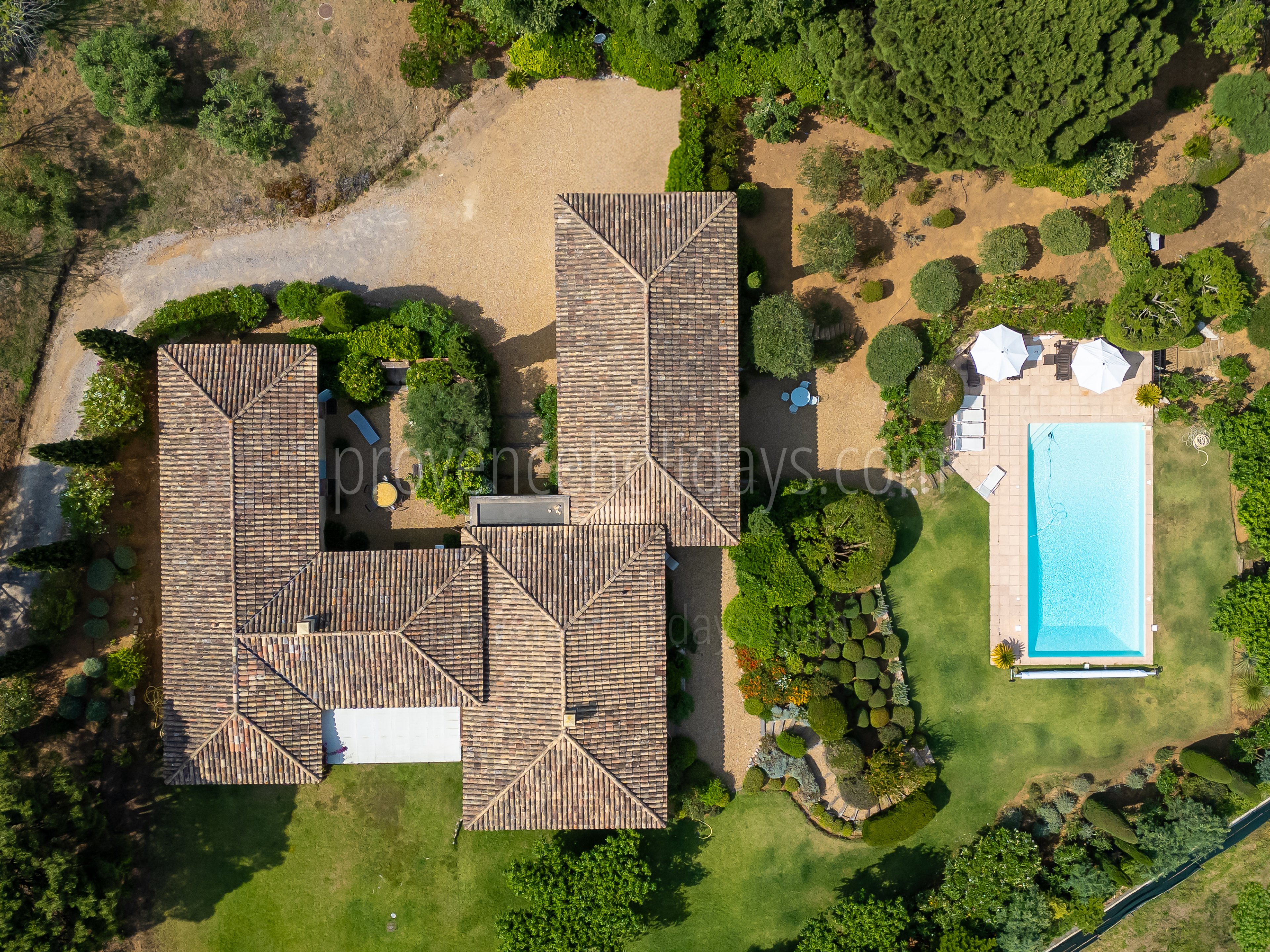 2 - Villa Serena: Villa: Exterior