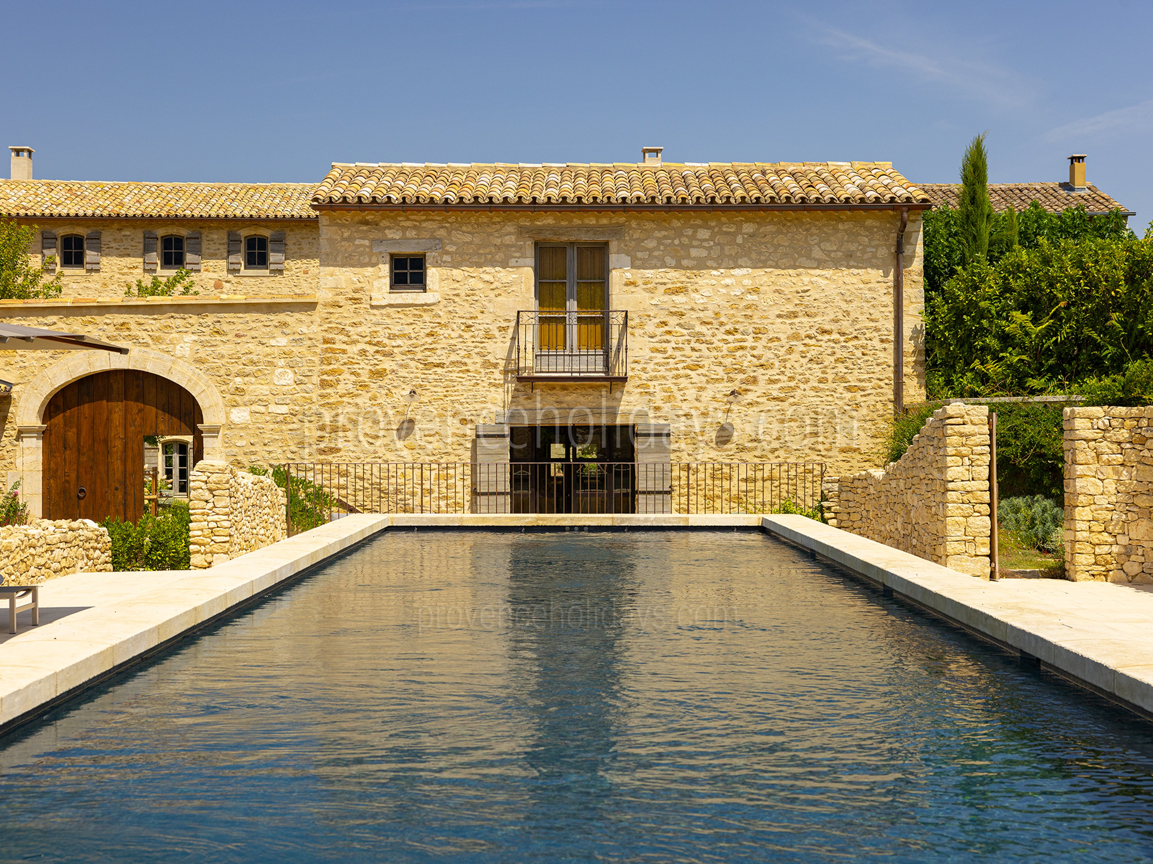 10 - Grand Mas d\'Oppède: Villa: Exterior