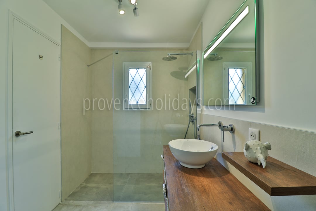 20 - Le Mas du Pêcheur: Villa: Bathroom