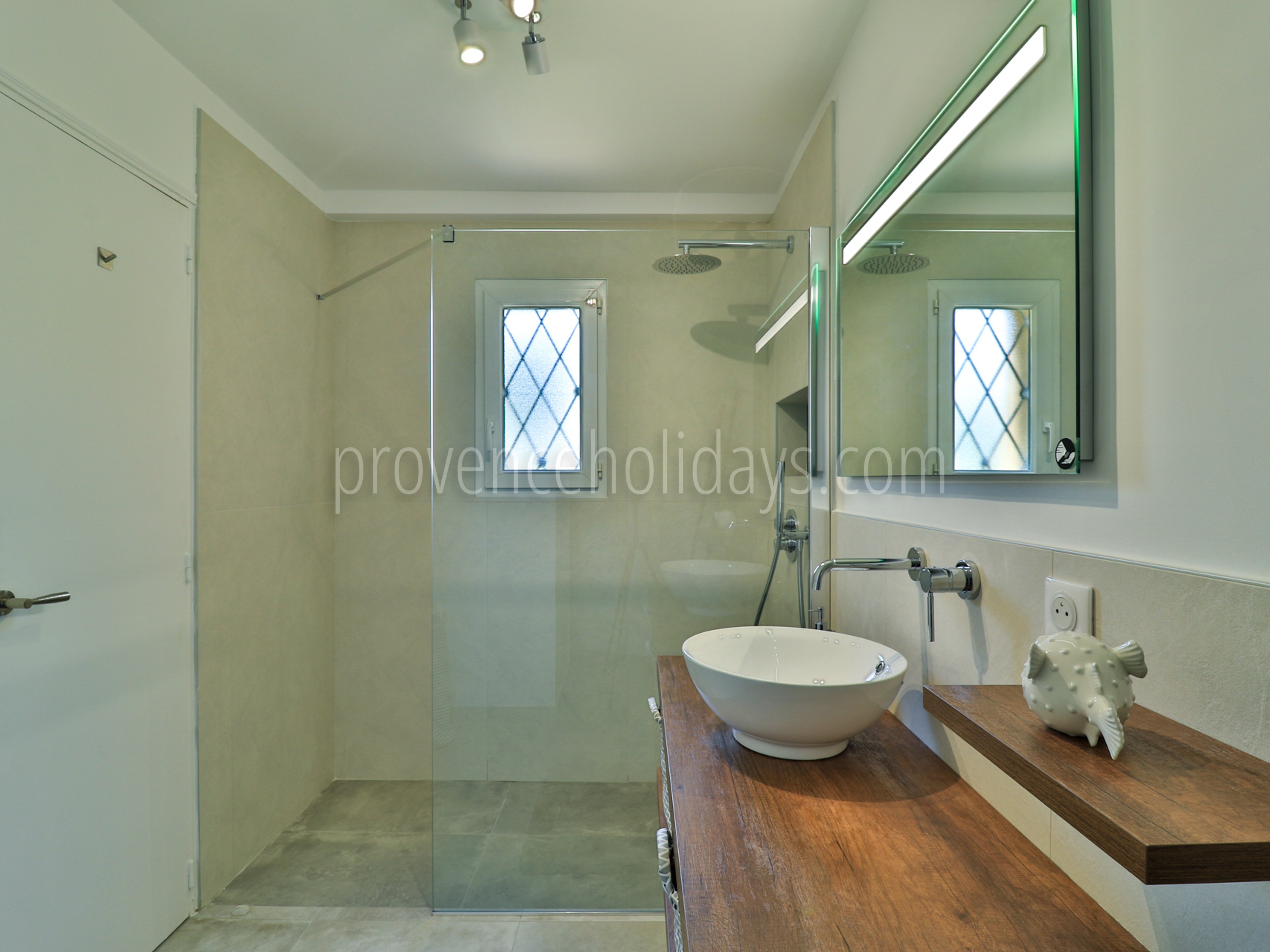 20 - Le Mas du Pêcheur: Villa: Bathroom