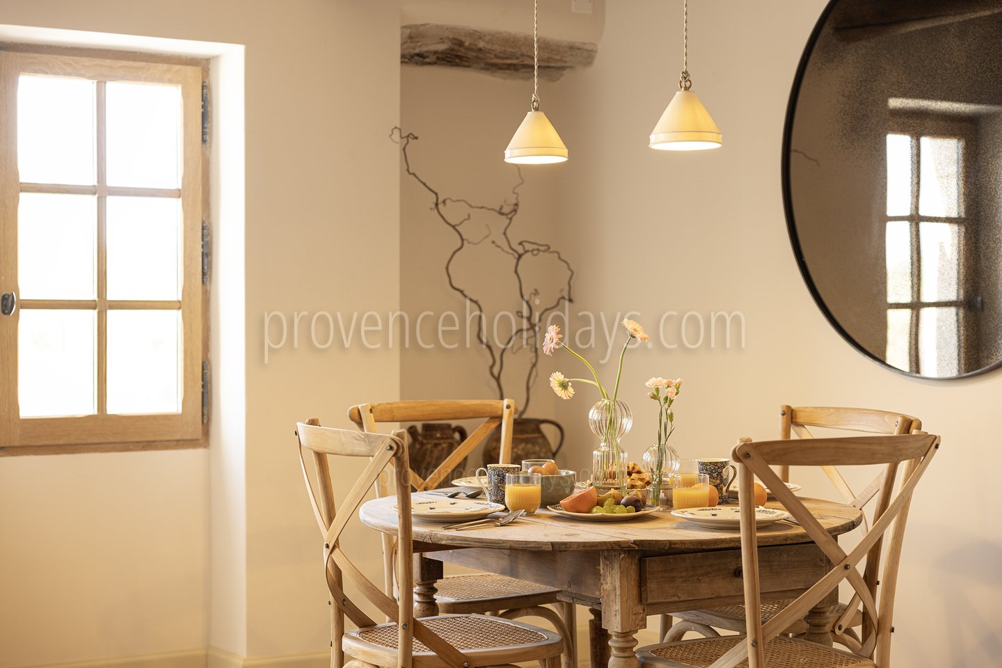 21 - Mas du Rocher: Villa: Interior