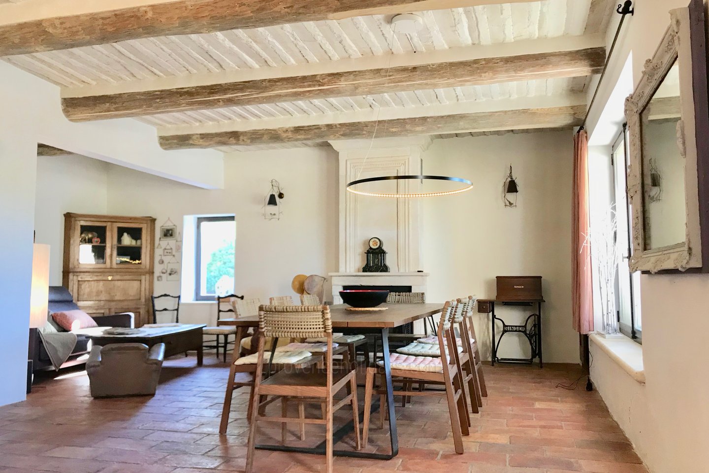 9 - Provence retrouvée: Villa: Interior