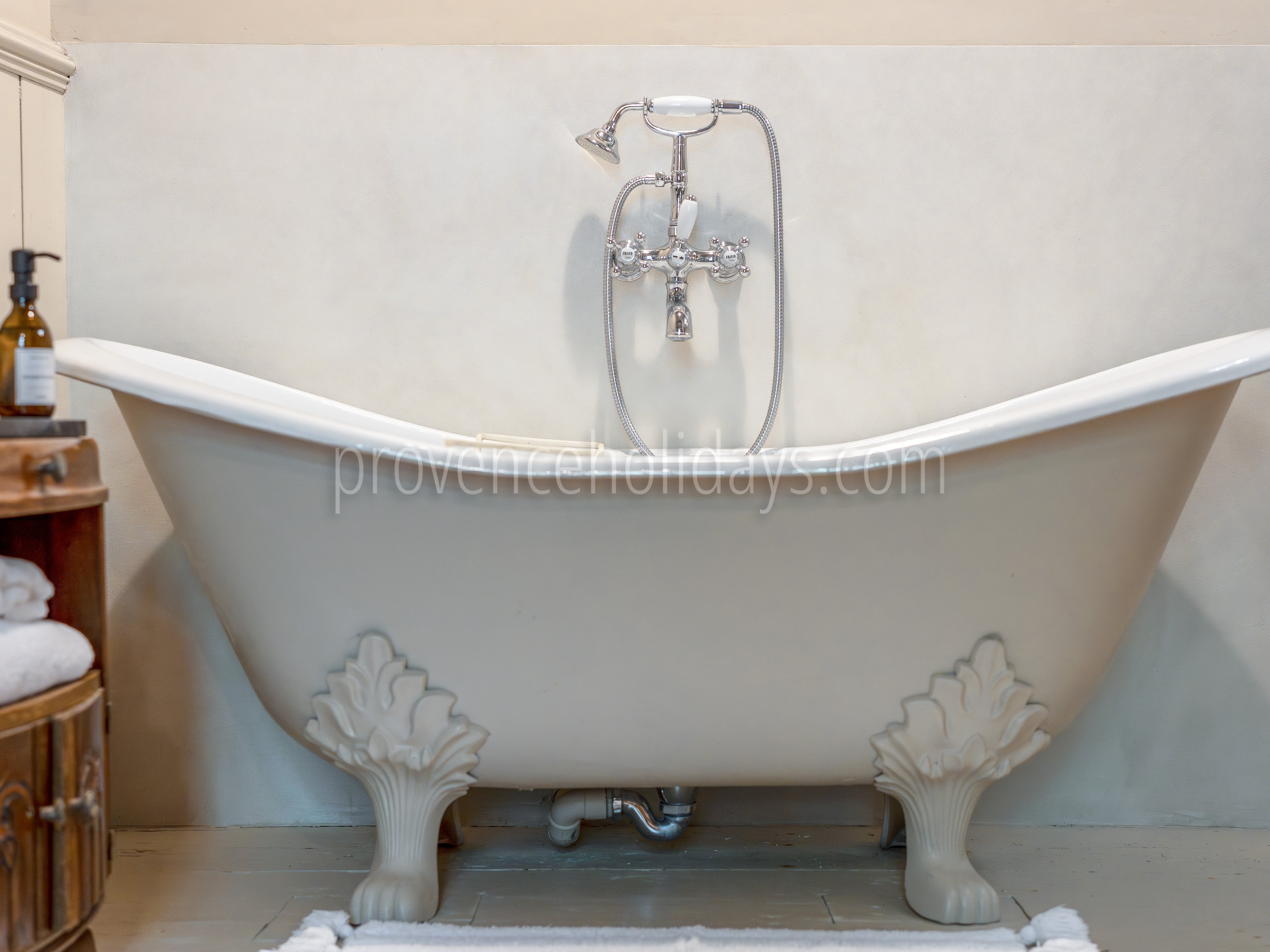 49 - La Bastide du Millénaire: Villa: Bathroom