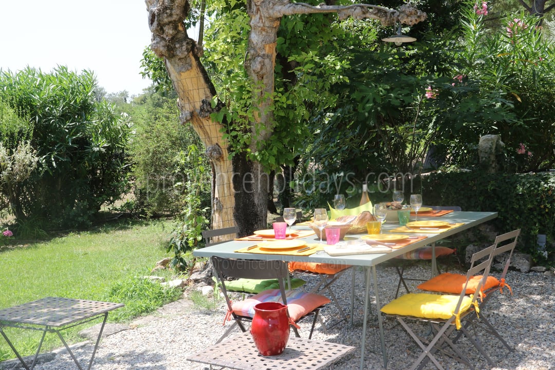 14 - Mas de Charla: Villa: Exterior