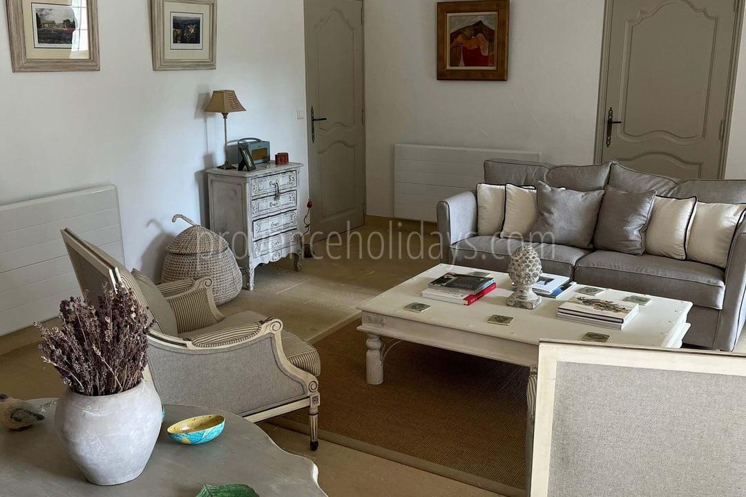 8 - Villa Lacoste: Villa: Interior