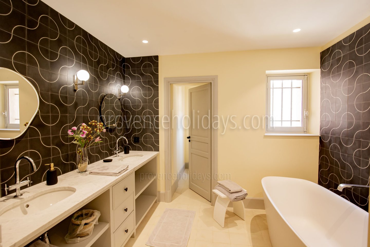 52 - Domaine d\'Isabelle: Villa: Bathroom