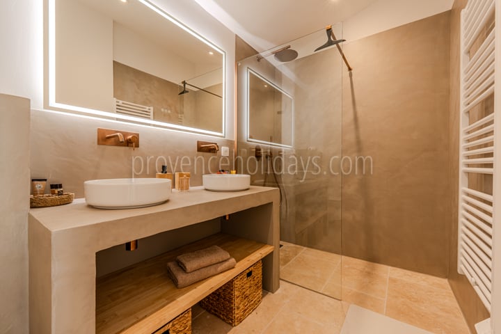 29 - Mas de la Rivière Secrète: Villa: Bathroom 2