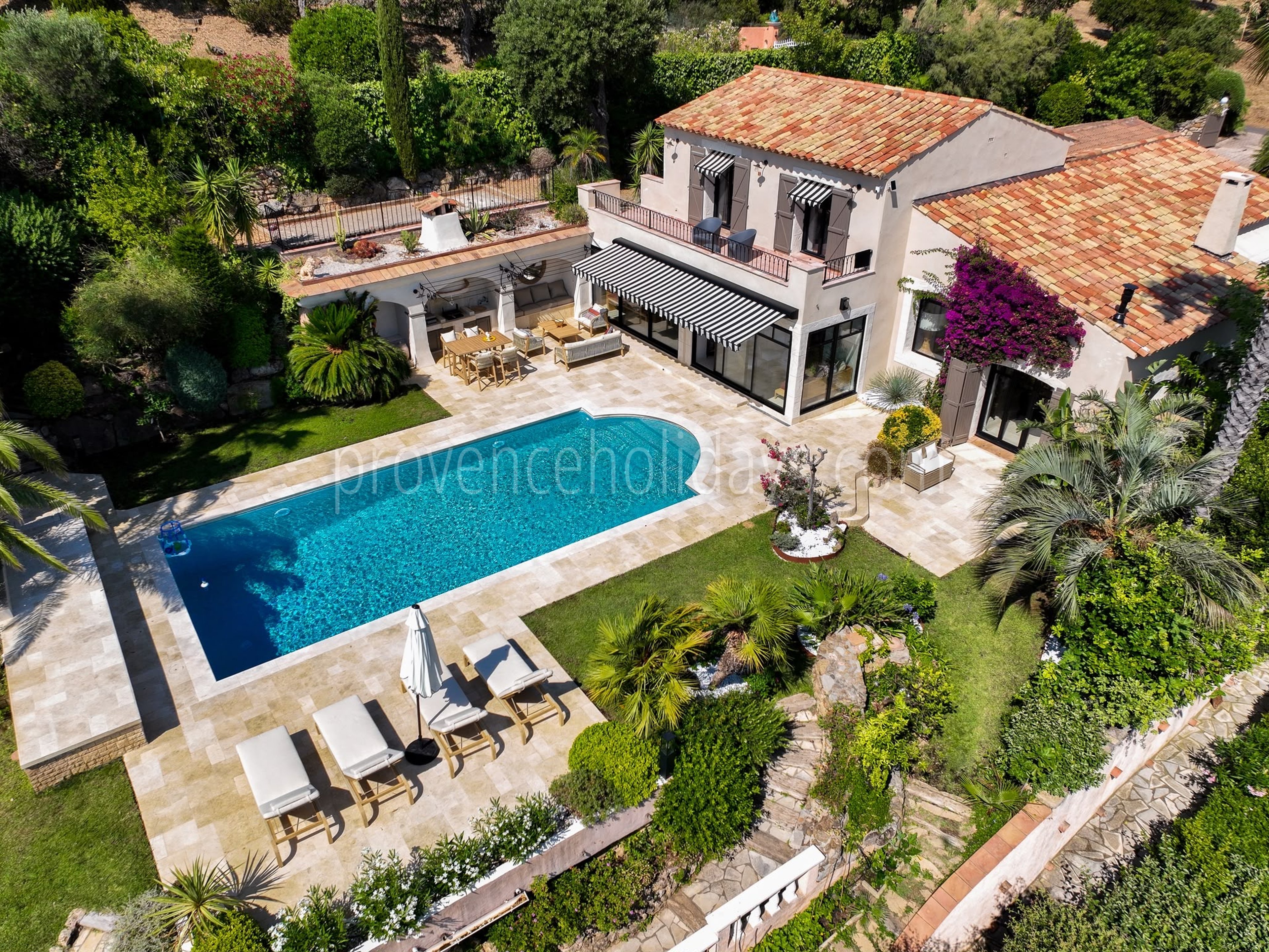 23 - Villa Atome: Villa: Exterior