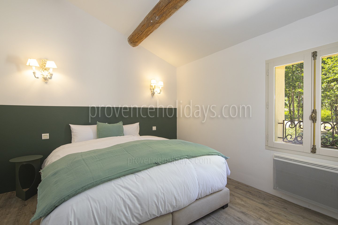 42 - Mas du Carlet: Villa: Bedroom