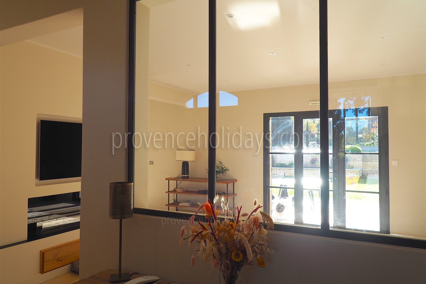 42 - Le Mas Provençal: Villa: Interior