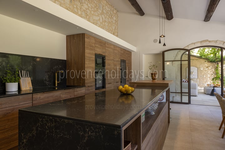 22 - Le Mas des Magnans: Villa: Interior