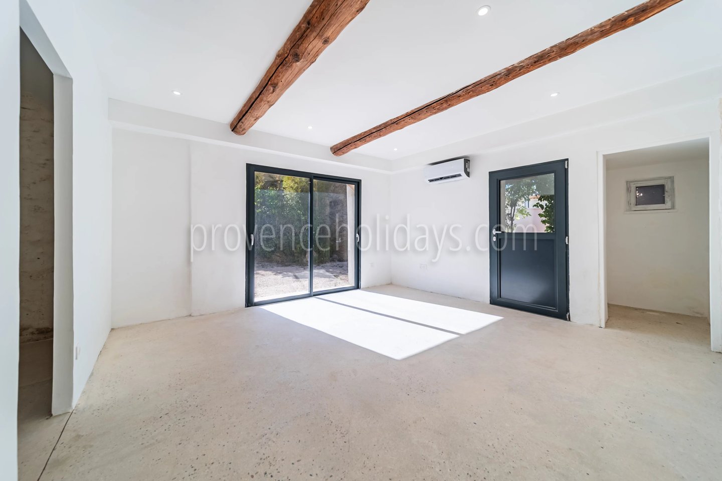 21 - Mas rénové à L\'Isle-sur-la-Sorgue: Villa: Interior