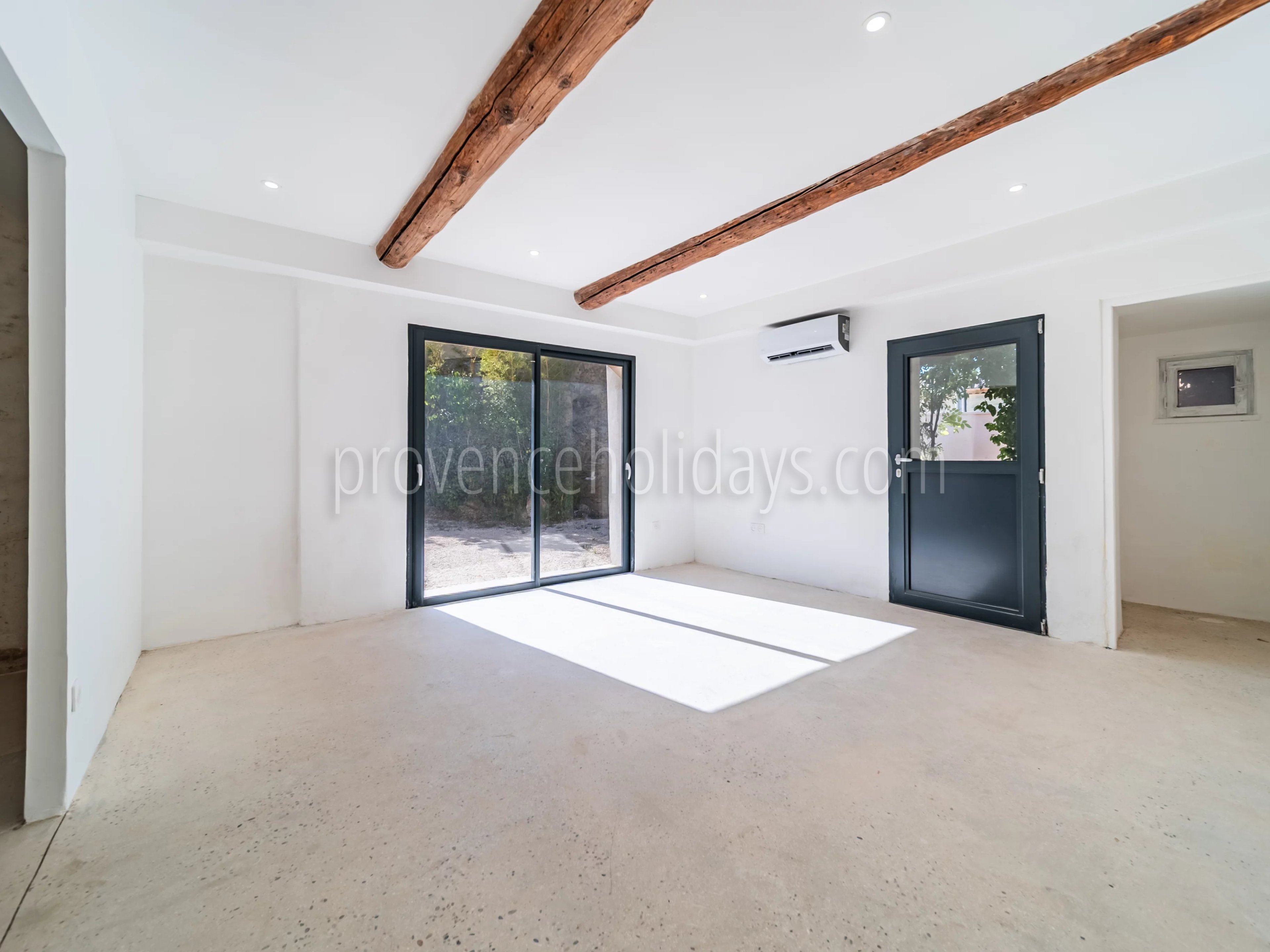 21 - Mas rénové à L\'Isle-sur-la-Sorgue: Villa: Interior