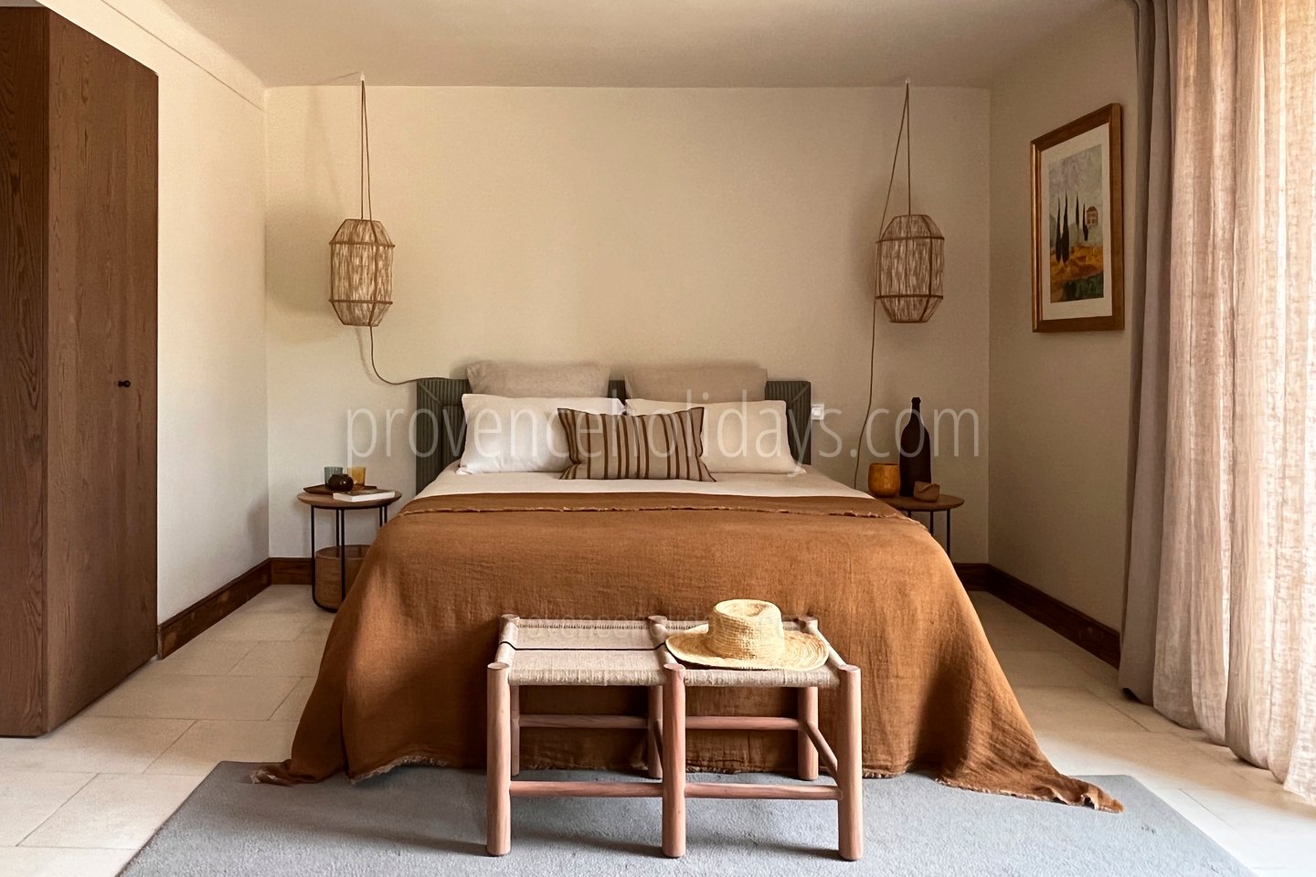 11 - Villa Kermès: Villa: Bedroom