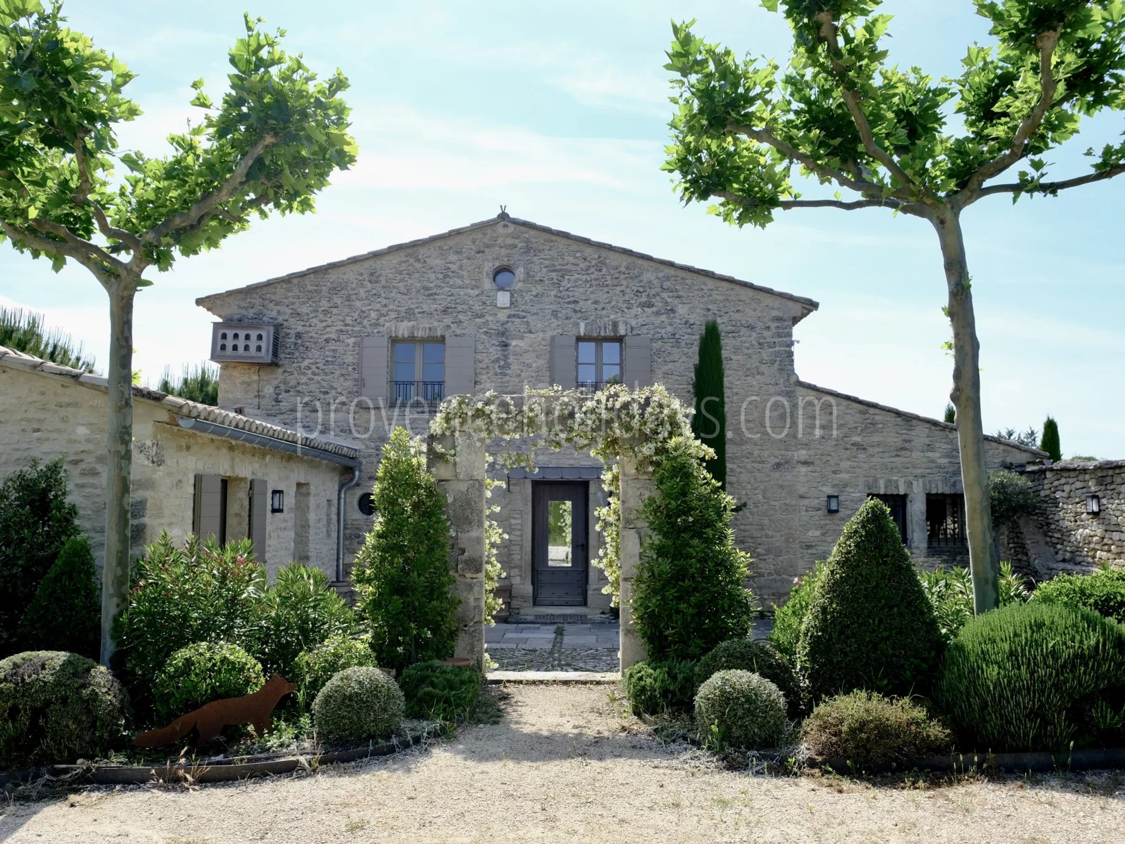 5 - Mas 1850 in Gordes: Villa: Exterior