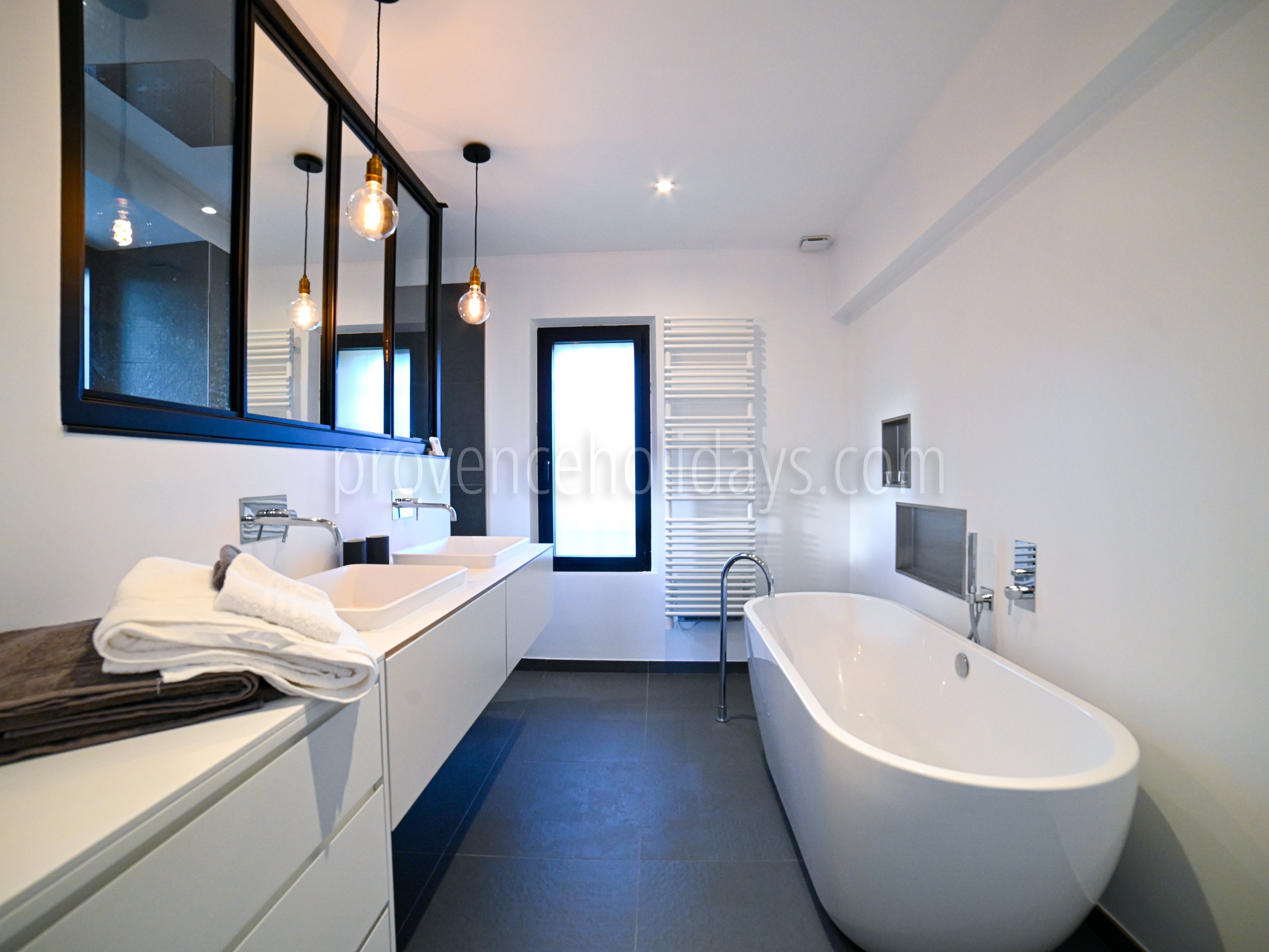 39 - Mas de la Source: Villa: Bathroom 1