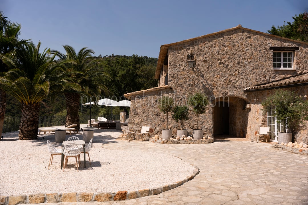 27 - Villa Rose: Villa: Exterior