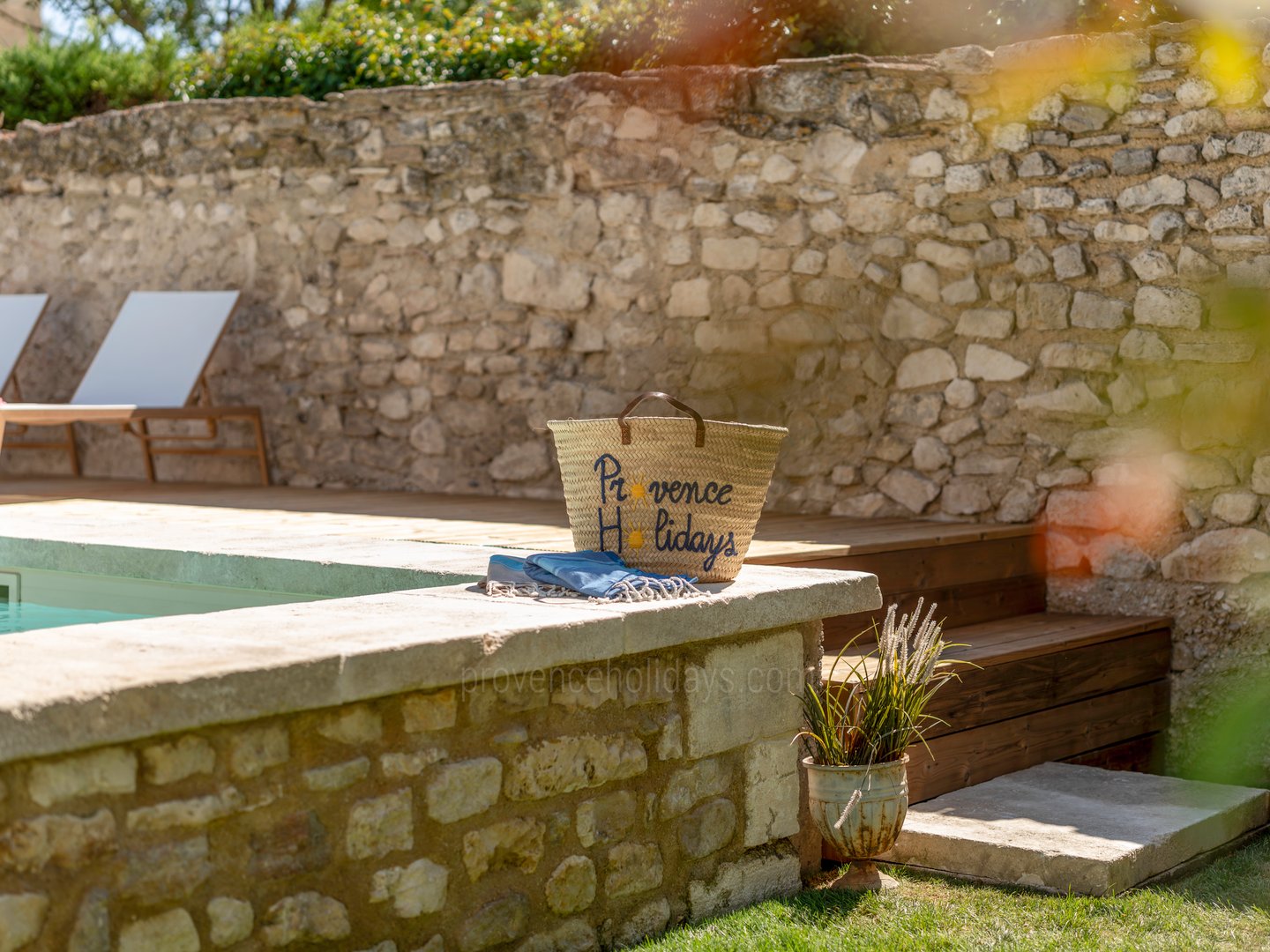 16 - La Vieille Grange: Villa: Exterior