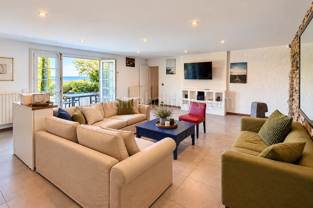 3 - Villa mit Meerblick in Cavalaire-sur-Mer: Villa: Interior