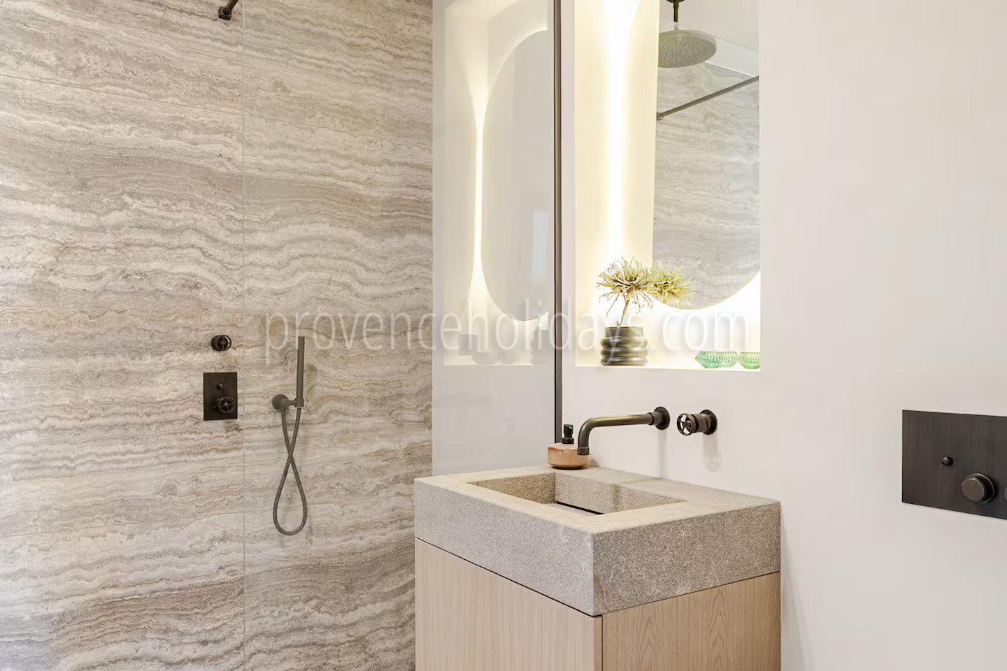 27 - Villa Elite: Villa: Bathroom