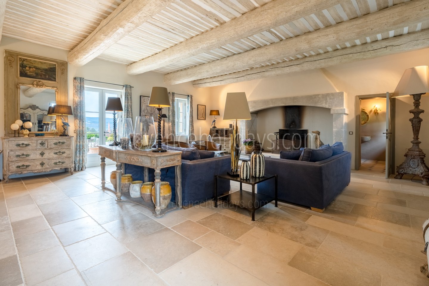 62 - La Bastide Incarnat: Villa: Interior