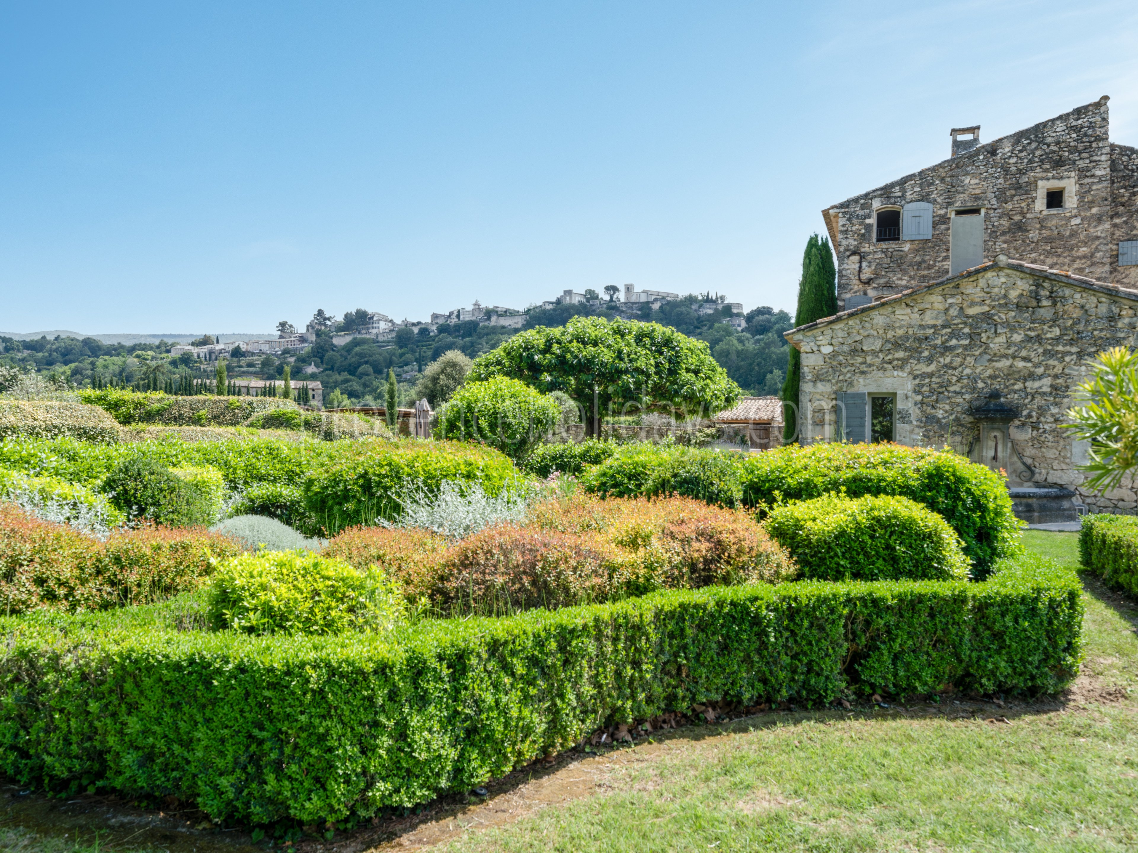 13 - Mas du Fort: Villa: Exterior