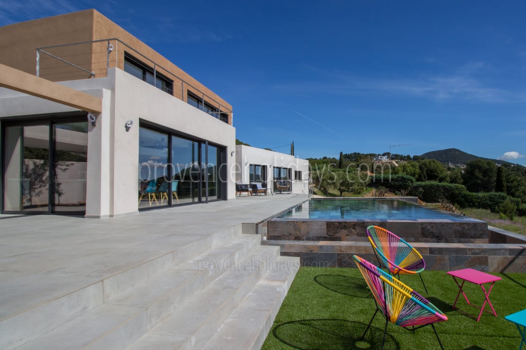 27 - Villa Carqueiranne: Villa: Exterior