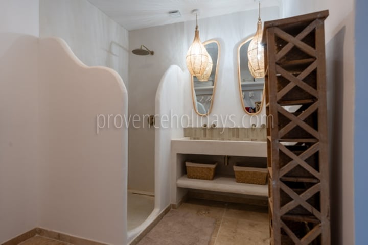 12 - Villa Le Nardou: Villa: Bathroom