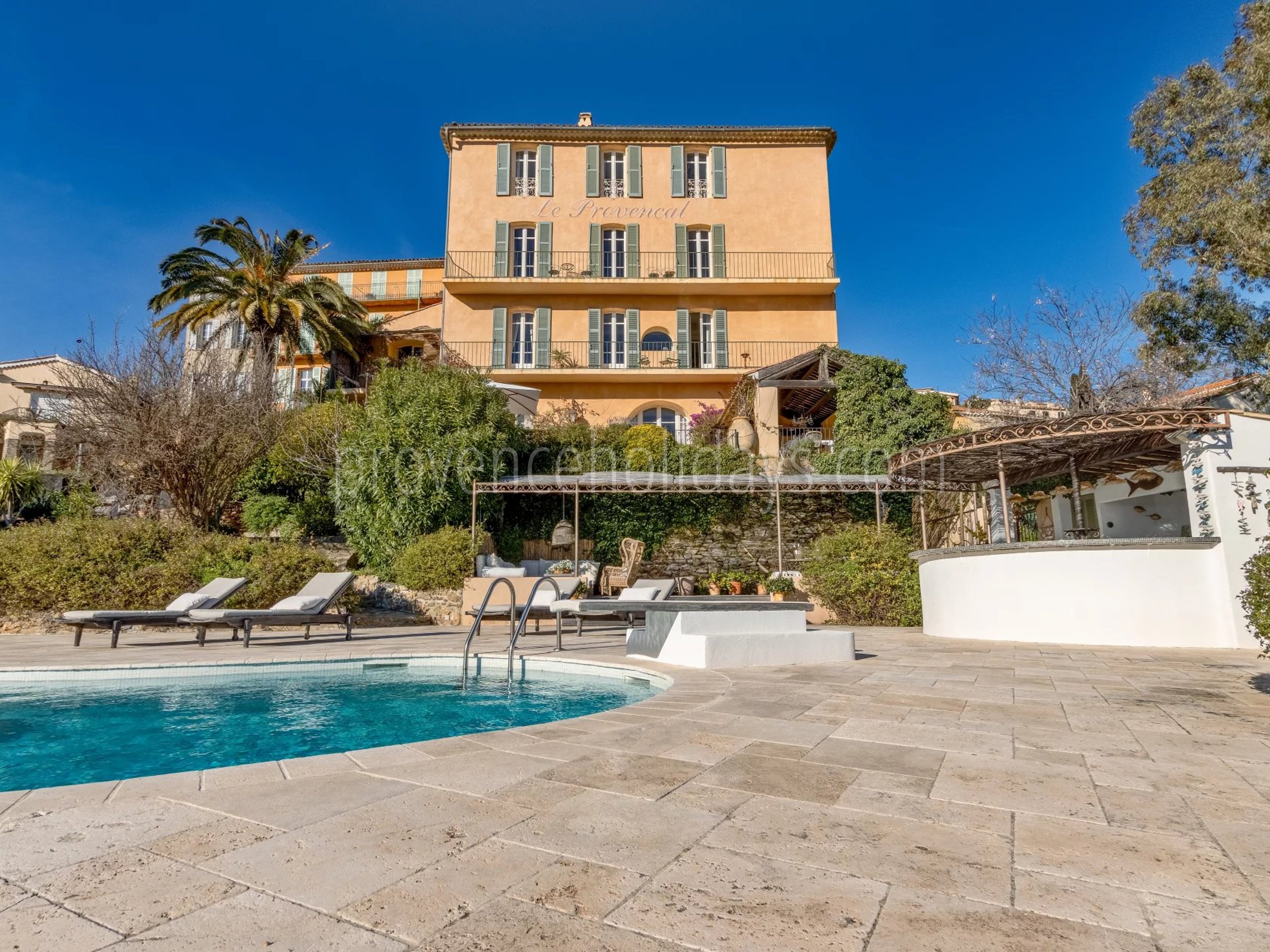 17 - Karakteristiek huis in Cap Bénat: Villa: Pool