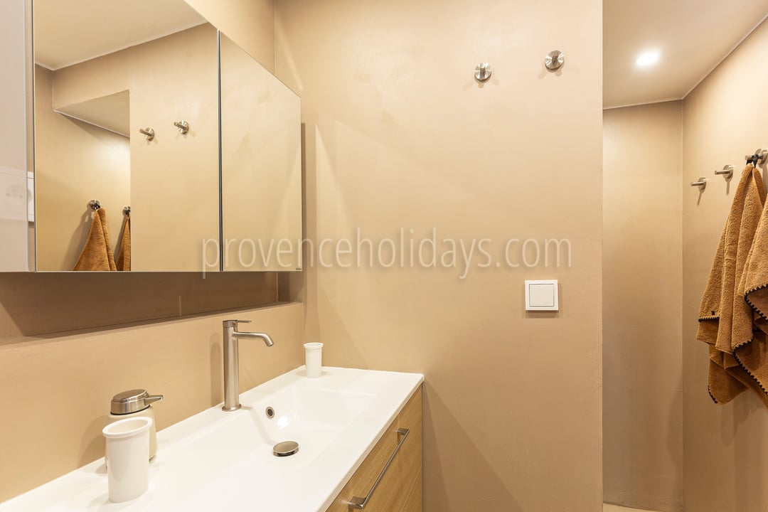 23 - Le Mas de la Terre Rouge: Villa: Bathroom 1