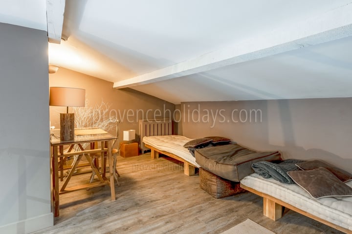 34 - Le Mas de Cabrières: Villa: Bedroom