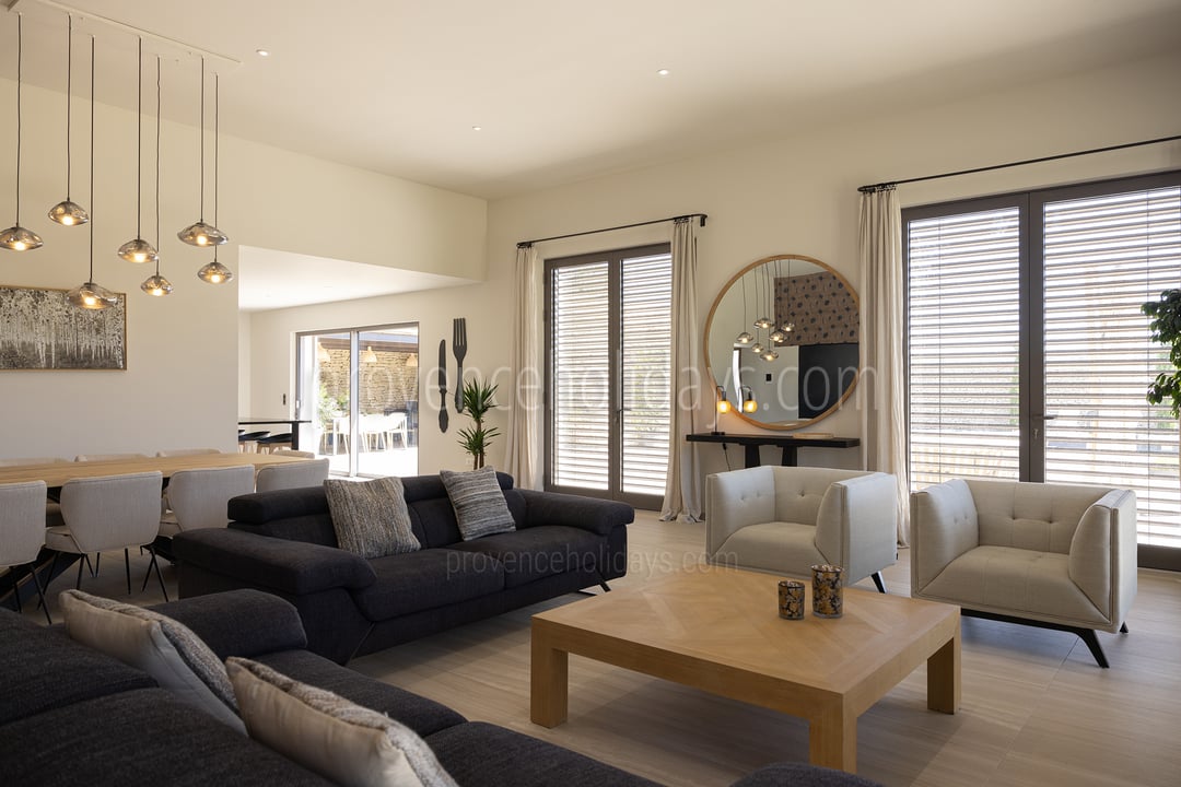 10 - Mas Estelle: Villa: Interior