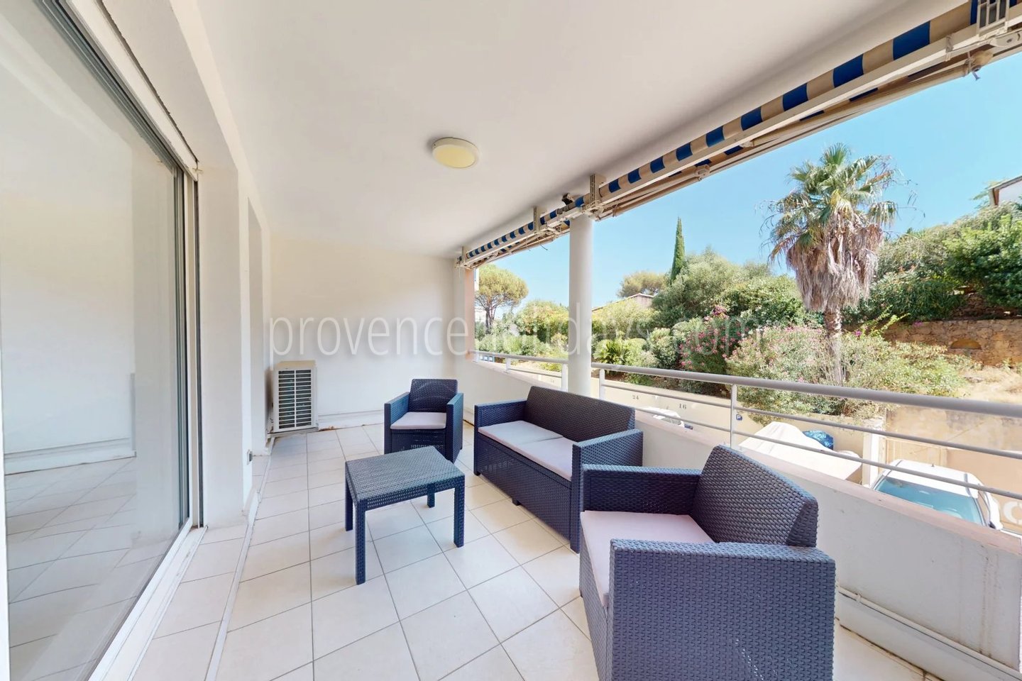 45 - Apartment in Cavalaire-sur-Mer: Villa: Exterior
