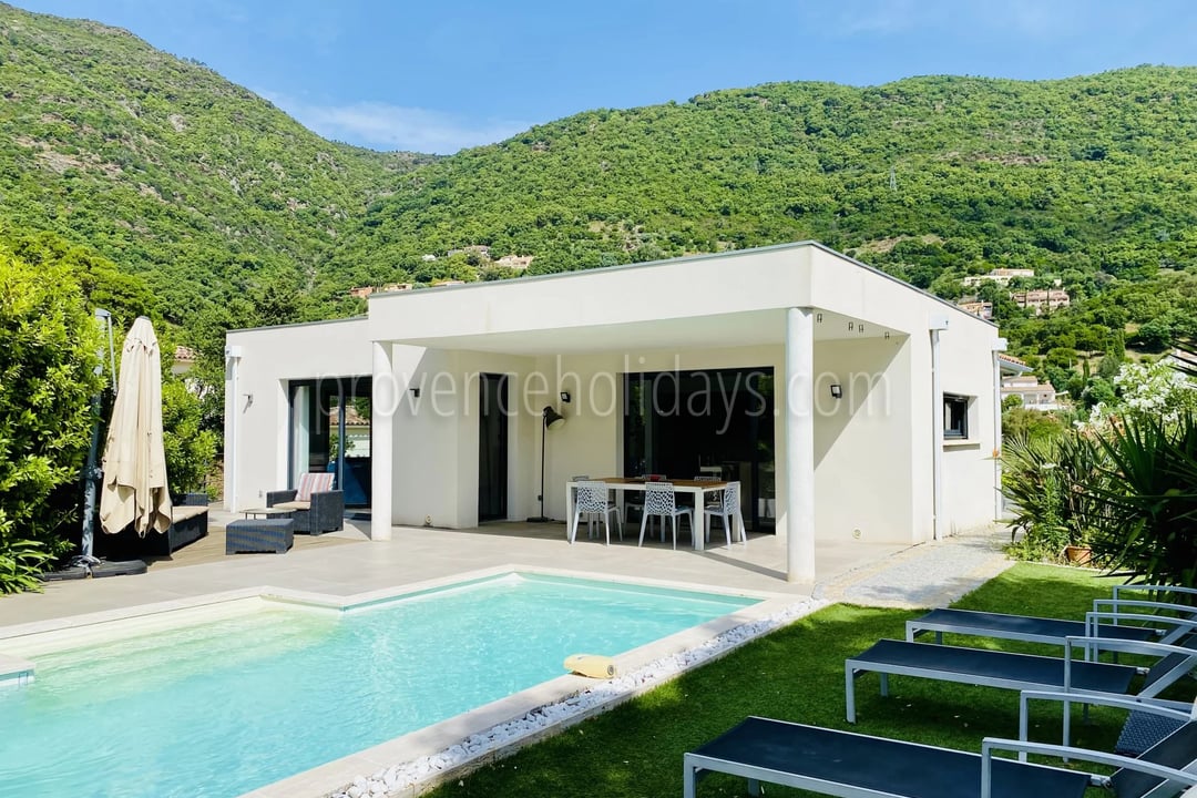 Moderne villa met zwembad in Cavalaire-sur-Mer - Zwembad