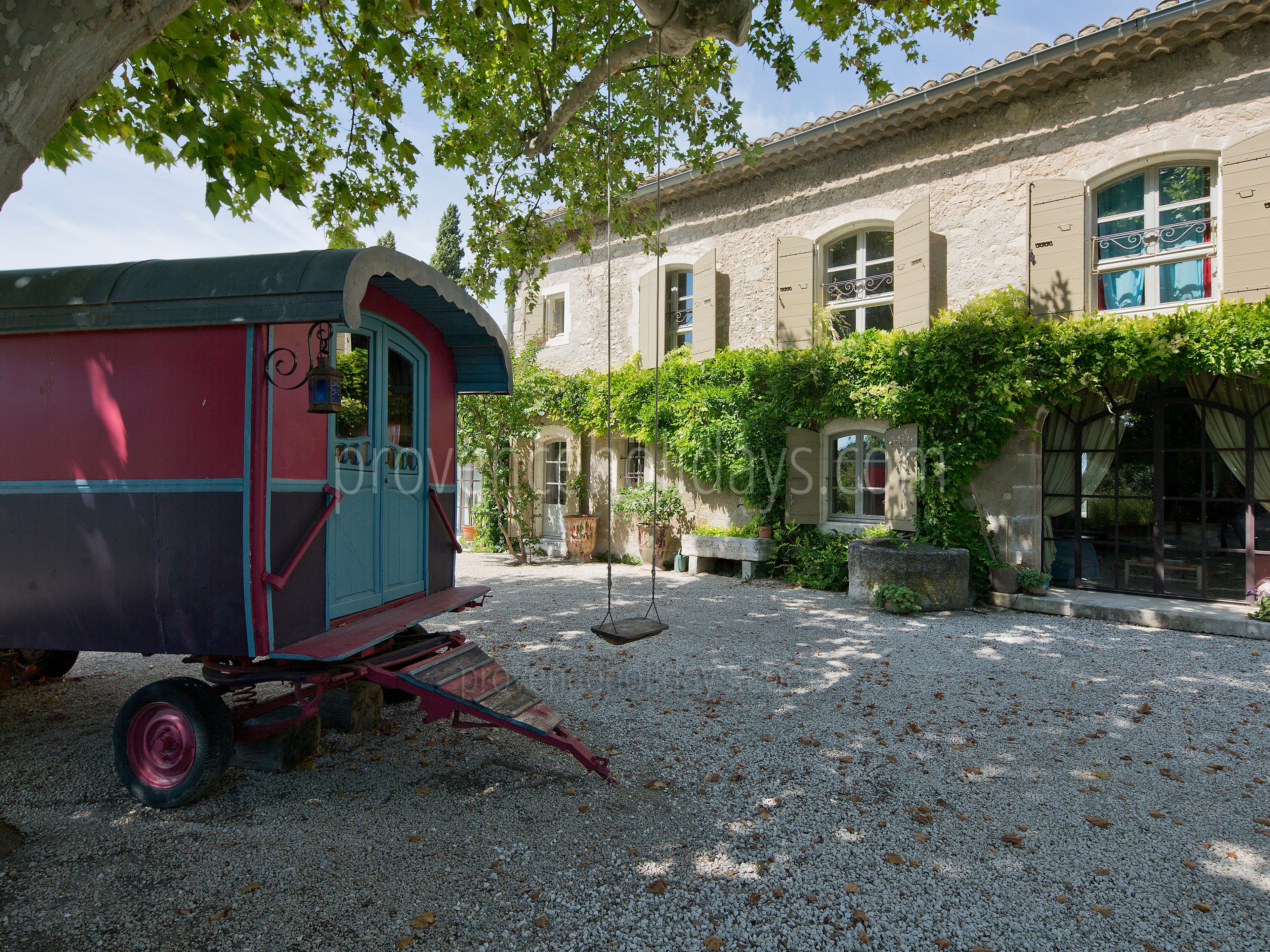 13 - Mas de St Roch: Villa: Exterior