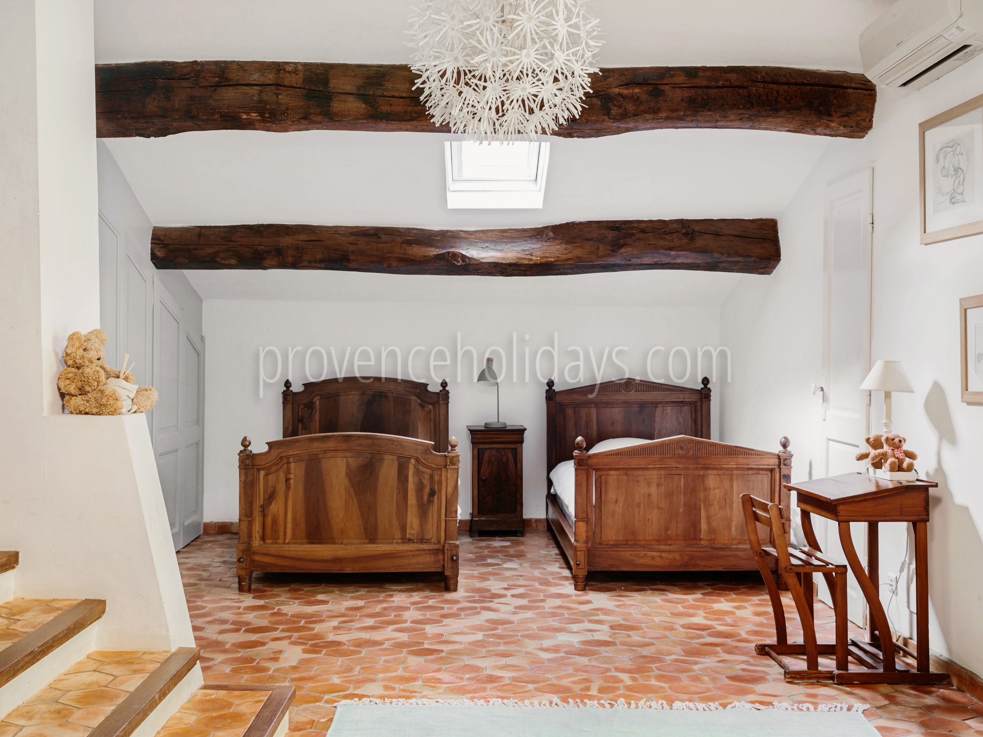 10 - Bastide Shalimar: Villa: Bedroom