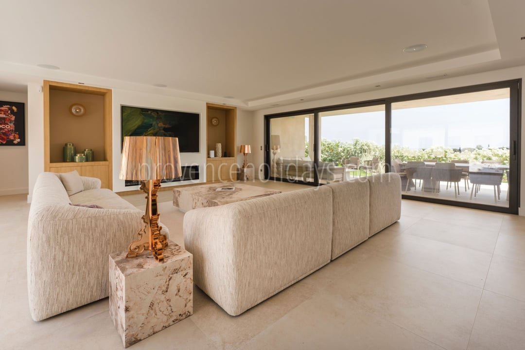 5 - Villa Coco: Villa: Interior