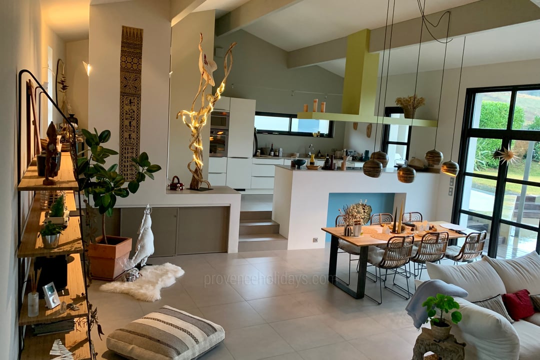 11 - Le Mas du Vallon: Villa: Interior
