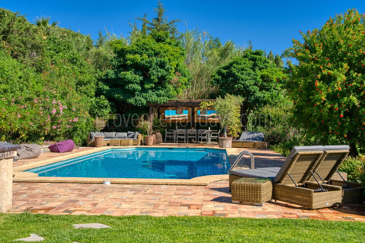 23 - Azur Horizon: Villa: Pool