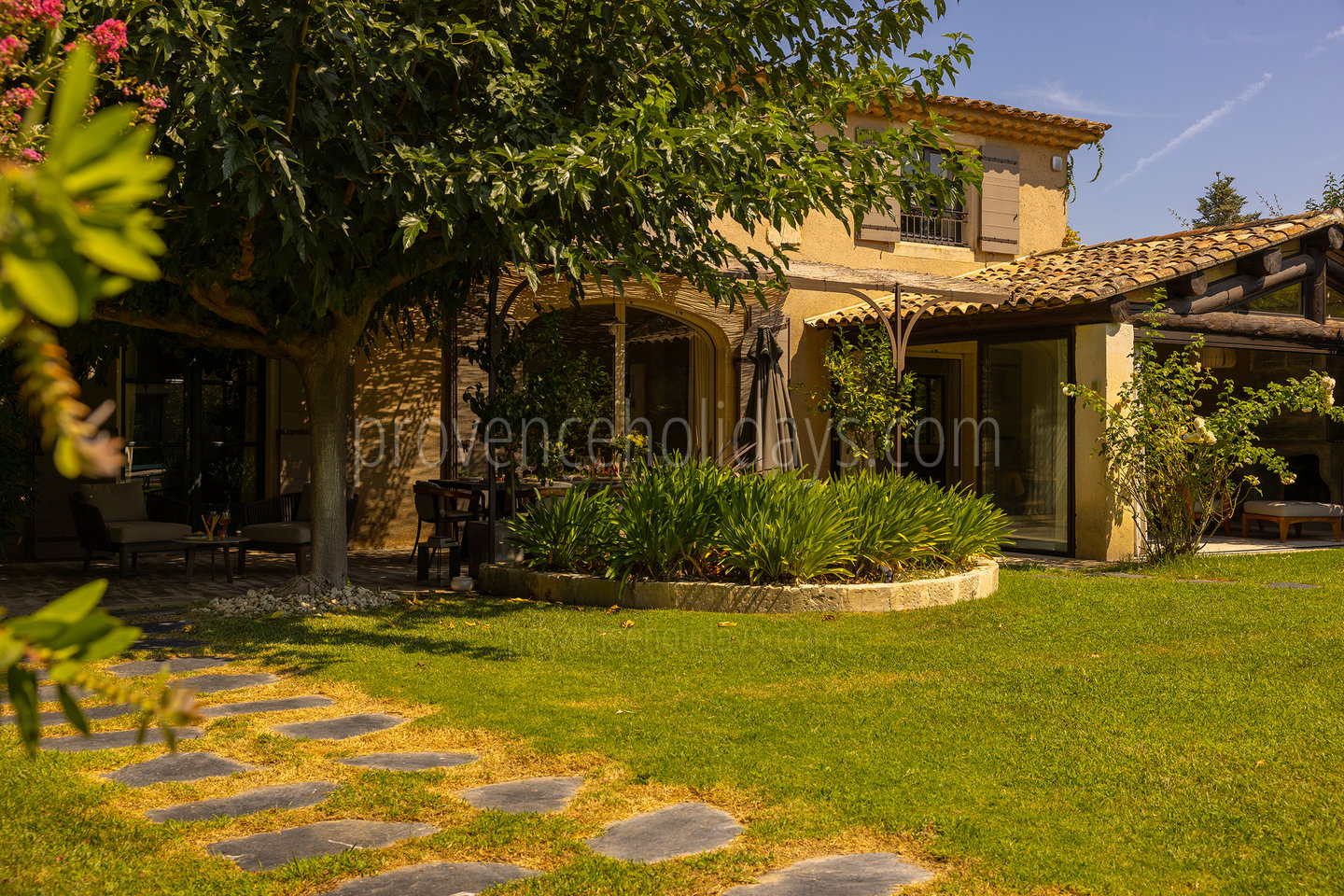 14 - Villa Charles: Villa: Exterior