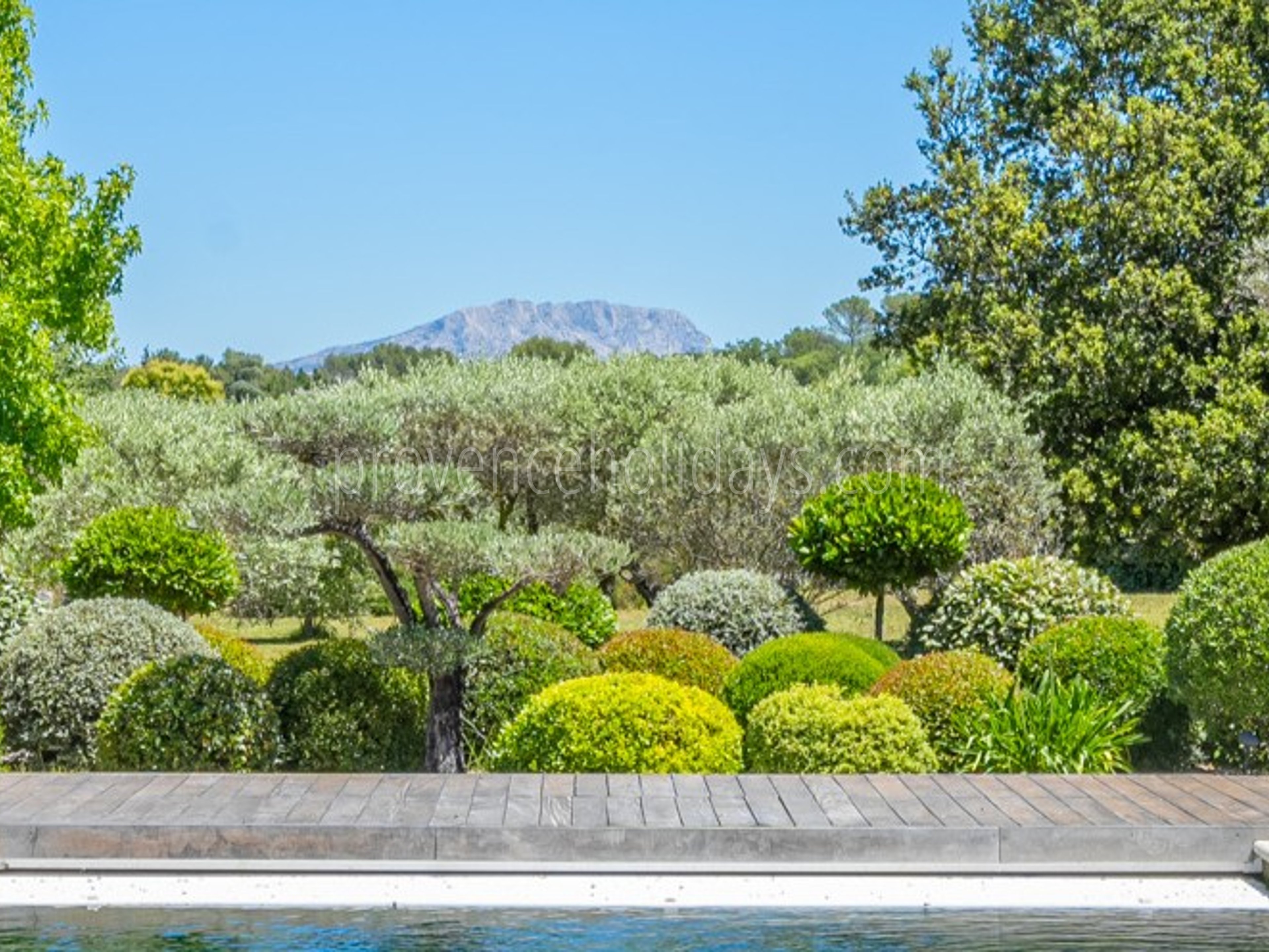 67 - Horizon Sainte-Victoire: Villa: Exterior