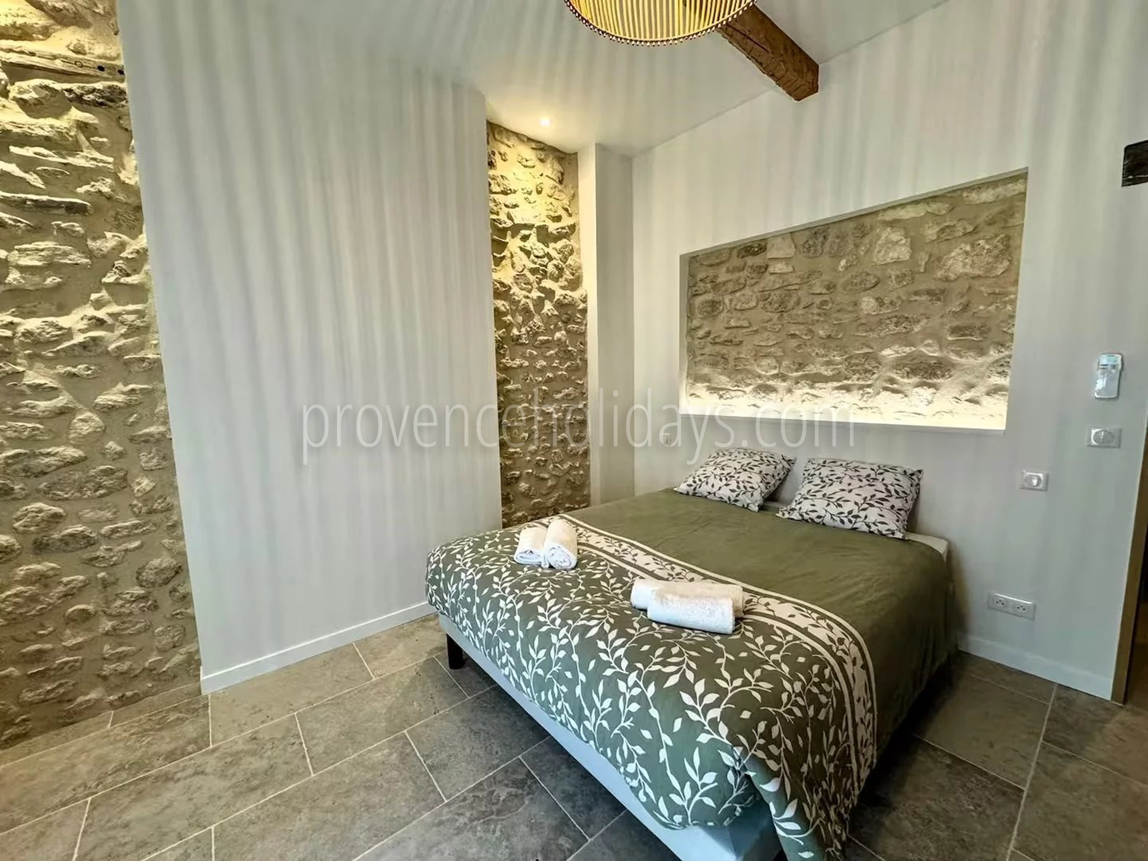 20 - Mas with pool in Bonnieux: Villa: Bedroom