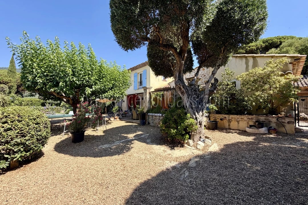 15 - Provençaalse villa in Cavalaire-sur-Mer: Villa: Exterior