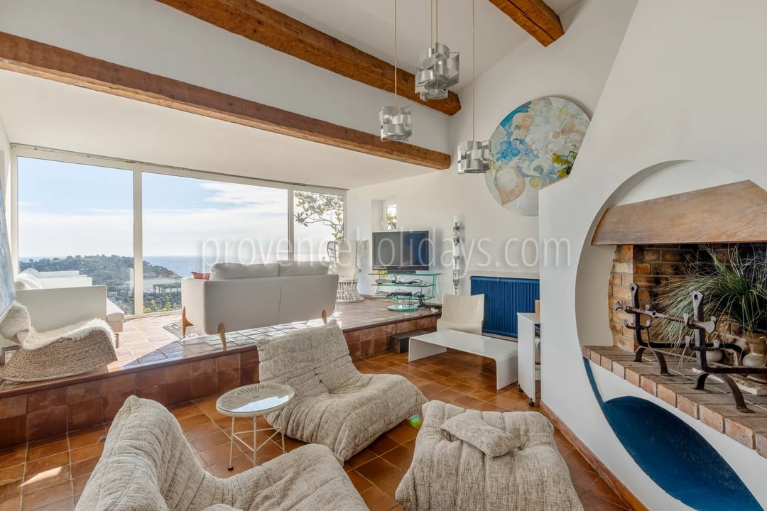 3 - Te renoveren villa in Rayol-Canadel-sur-Mer: Villa: Interior