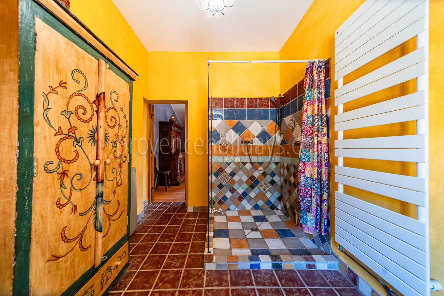 15 - Character estate in Cucuron: Villa: Interior