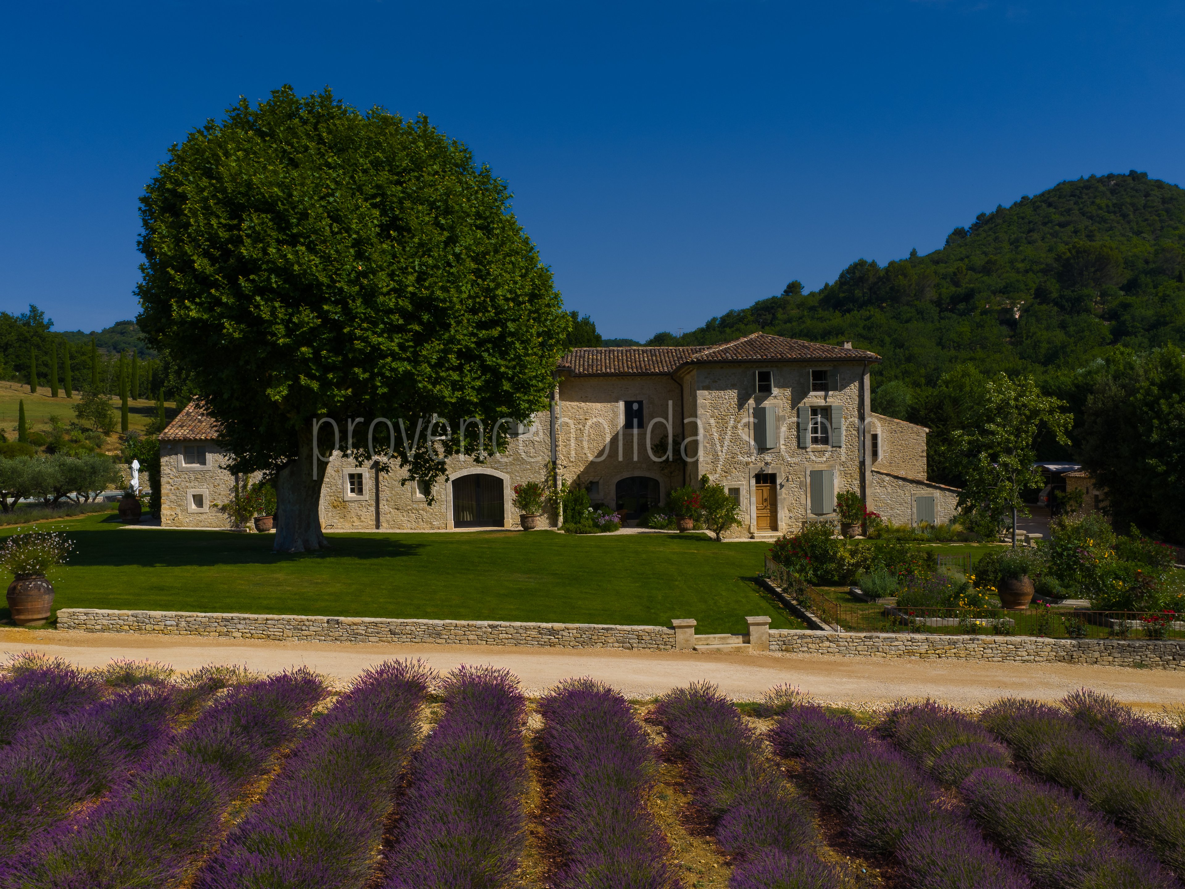 120 - Domaine des cascades: Villa: Exterior