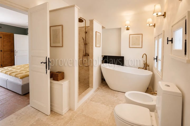 10 - Maison provençale à Grimaud: Villa: Bathroom